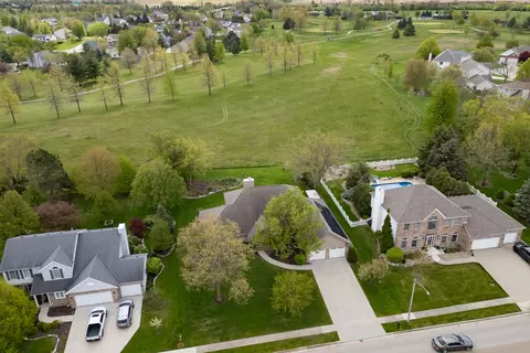 View/Area - 907 Ironwood Cc Dr, Normal, IL 61761 photo 2 of 3