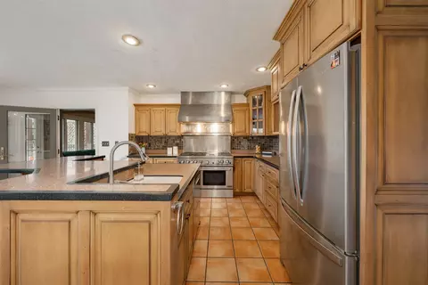 Kitchen - 907 Ironwood Cc Dr, Normal, IL 61761 photo 2 of 6