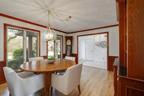 Dining - 907 Ironwood Cc Dr, Normal, IL 61761 photo 2 of 3