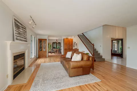 Living - 907 Ironwood Cc Dr, Normal, IL 61761 photo 2 of 7