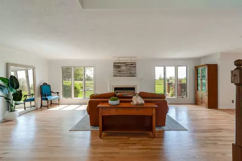 Living - 907 Ironwood Cc Dr, Normal, IL 61761 photo 1 of 7