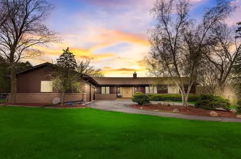 21224 N Quentin Rd, Kildeer, IL 60047