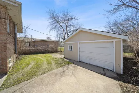 Exterior - 16154 Hermitage Ave, Markham, IL 60428 photo 3 of 4