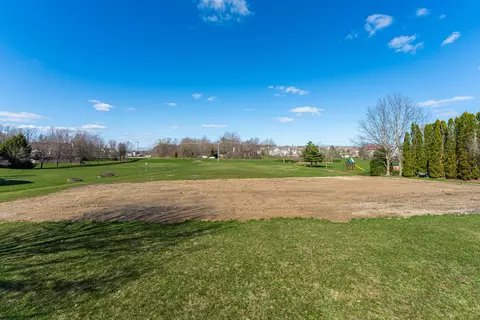 39 W332 Grand Ave, Elgin, IL 60124 photo 16