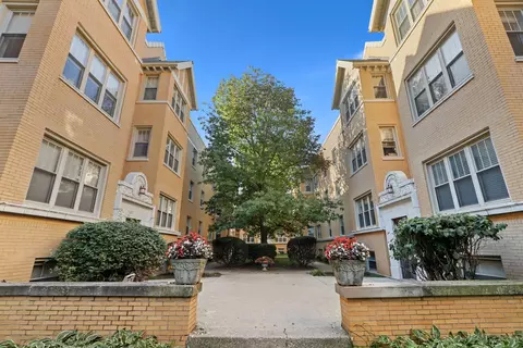 3127 W Palmer Blvd #2, Chicago, IL 60647
