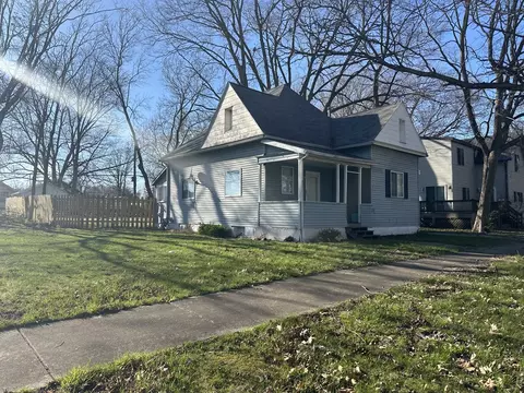 1003 N Hickory St, Champaign, IL 61820