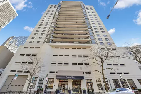 33 W Delaware Pl #23J, Chicago, IL 60610