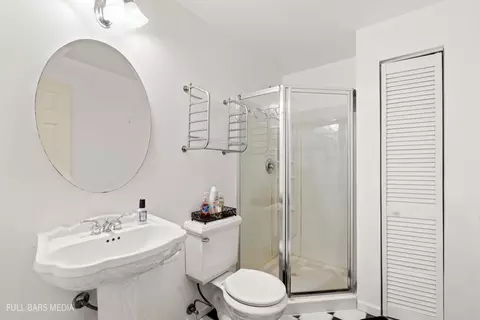 Bath - 535 Denoyer Trl, Wheeling, IL 60090 photo 5 of 5