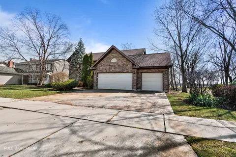 Exterior - 535 Denoyer Trl, Wheeling, IL 60090 photo 3 of 5