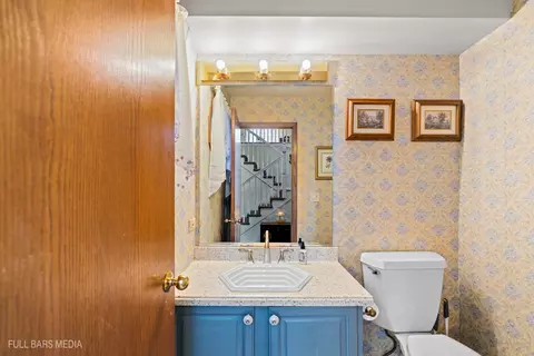 Bath - 535 Denoyer Trl, Wheeling, IL 60090 photo 1 of 5