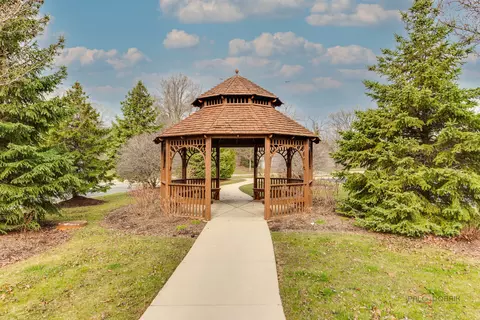 Exterior - 153 Pointe Dr #108, Northbrook, IL 60062 photo 4 of 4