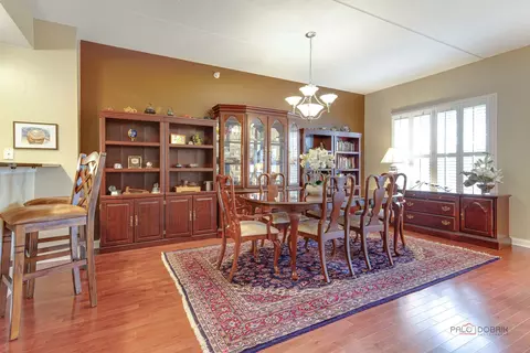 Dining - 153 Pointe Dr #108, Northbrook, IL 60062 photo 2 of 2