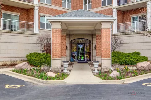 Exterior - 153 Pointe Dr #108, Northbrook, IL 60062 photo 1 of 4