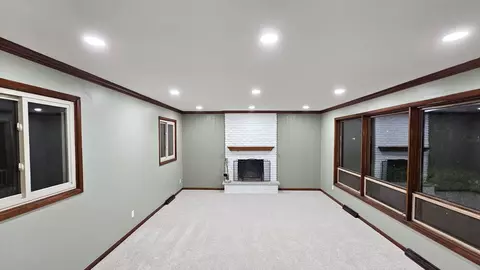 Living - 520 James Ct, Algonquin, IL 60102 photo 1 of 1