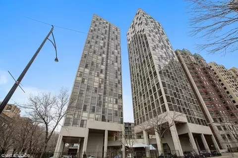 345 W Fullerton Pkwy #1904, Chicago, IL 60614