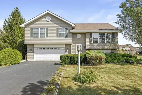 20557 Timber Mill Dr, Frankfort, IL 60423