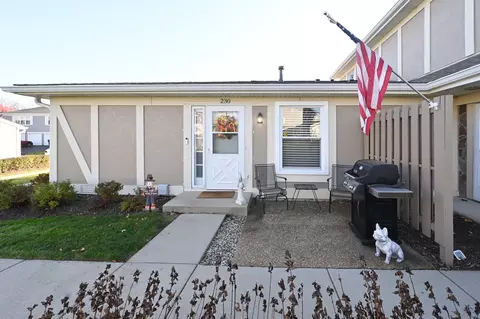 230 Nantucket Hbr, Schaumburg, IL 60193