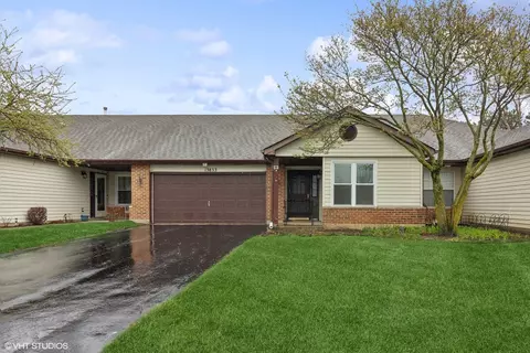 13833 S Mandarin Ct, Plainfield, IL 60544