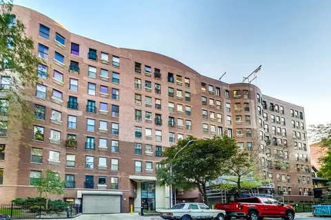 711 W Gordon Ter #108, Chicago, IL 60613