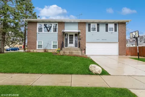 1437 S Birch Dr, Mount Prospect, IL 60056