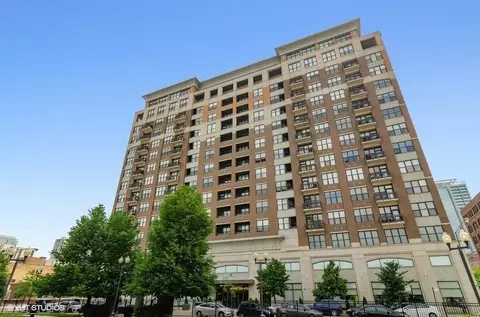 849 N Franklin St #922, Chicago, IL 60610