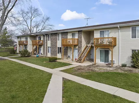 2400 Light Rd #103, Oswego, IL 60543