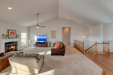 785 Simpson Ave, Elburn, IL 60119 photo 5