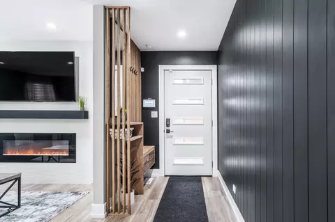 Entry Way - 101 Westmere Rd, Des Plaines, IL 60016 photo 1 of 1