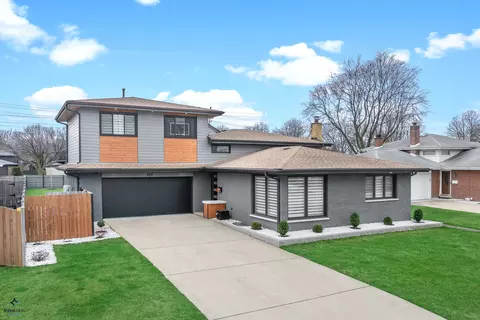 101 Westmere Rd, Des Plaines, IL 60016
