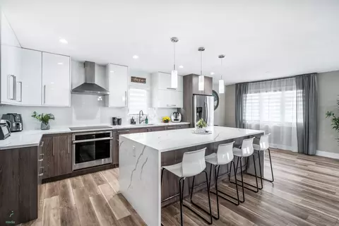Kitchen - 101 Westmere Rd, Des Plaines, IL 60016 photo 3 of 4