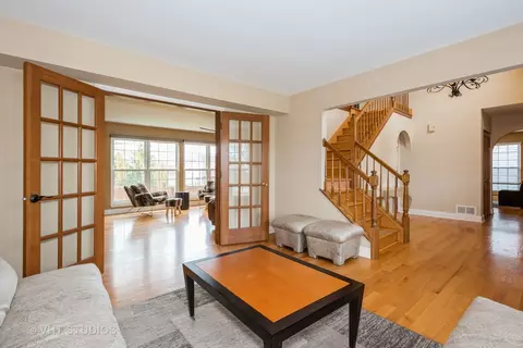 Living - 929 Annandale Dr, Elgin, IL 60123 photo 2 of 3
