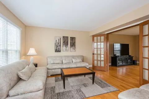 Living - 929 Annandale Dr, Elgin, IL 60123 photo 1 of 3