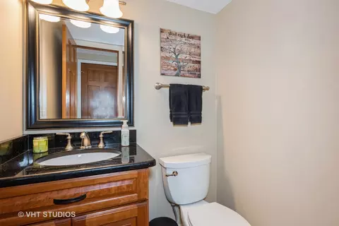 Bath - 929 Annandale Dr, Elgin, IL 60123 photo 1 of 4