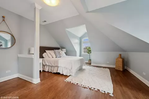 Bedroom - 920 Pine St, Winnetka, IL 60093 photo 5 of 7