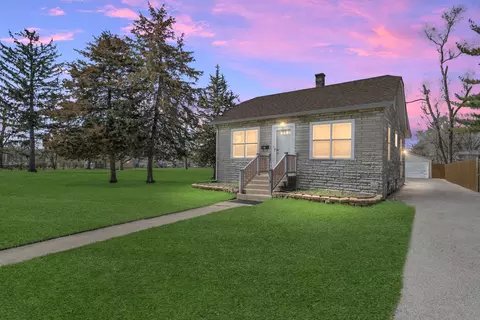 1119 Talma St, Aurora, IL 60505