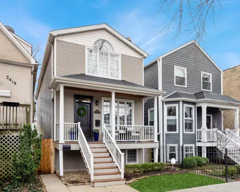 2423 W Pensacola Ave, Chicago, IL 60618