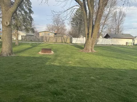 Exterior - 210 N Pine St, Maroa, IL 61756 photo 6 of 11