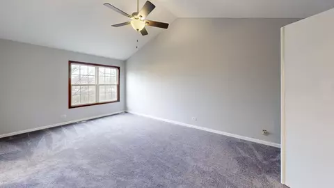 175 Avalon Ct, Roselle, IL 60172 photo 8