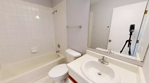 175 Avalon Ct, Roselle, IL 60172 photo 13