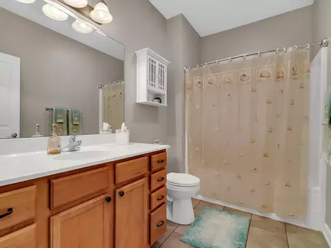 Bath - 1307 Sioux Turn, Kankakee, IL 60901 photo 2 of 2