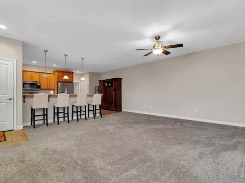 Living - 1307 Sioux Turn, Kankakee, IL 60901 photo 4 of 4