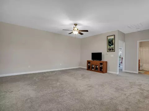 Living - 1307 Sioux Turn, Kankakee, IL 60901 photo 3 of 4