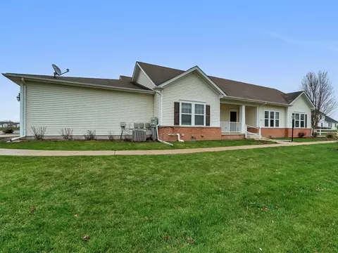 Exterior - 1307 Sioux Turn, Kankakee, IL 60901 photo 5 of 7