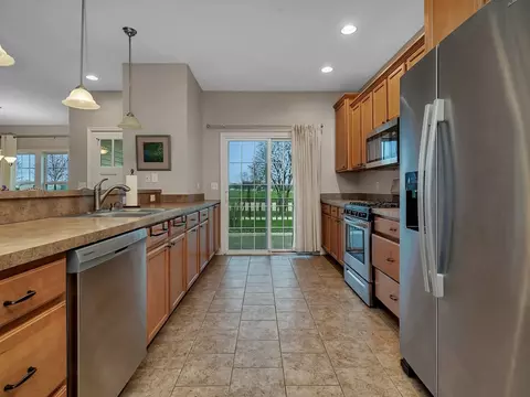 Kitchen - 1307 Sioux Turn, Kankakee, IL 60901 photo 3 of 5