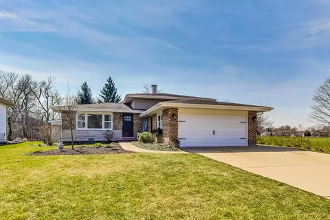 837 Foster Ave, Bartlett, IL 60103