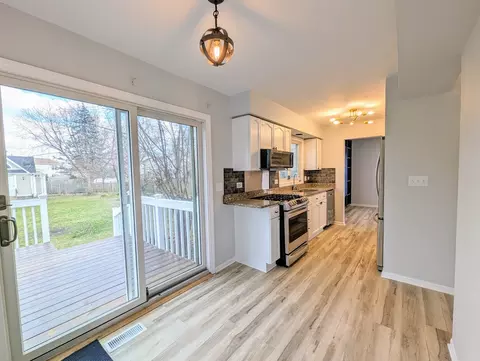 Kitchen - 1465 Misthaven Ln, Elgin, IL 60123 photo 2 of 2