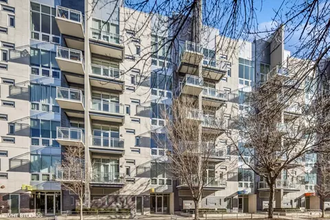 1128 W Adams St #4E, Chicago, IL 60607