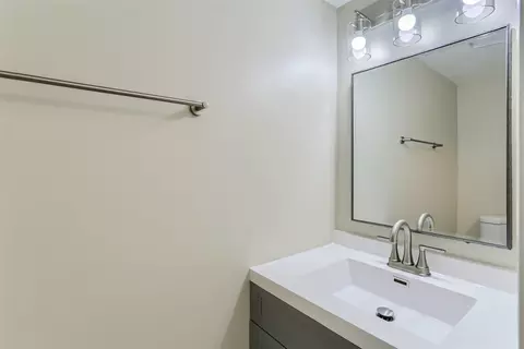 2464 Devonshire Ct, Aurora, IL 60502 photo 9
