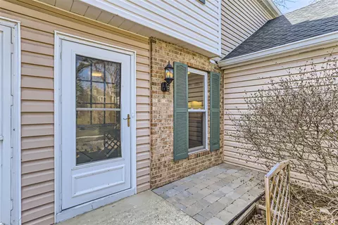 2464 Devonshire Ct, Aurora, IL 60502 photo 2