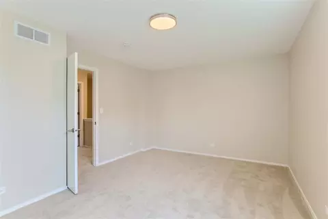 2464 Devonshire Ct, Aurora, IL 60502 photo 11